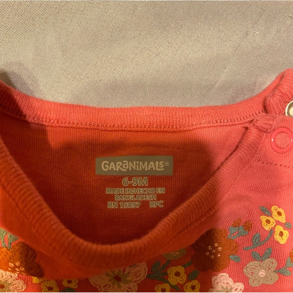 Shirts - Picture 2 of 4